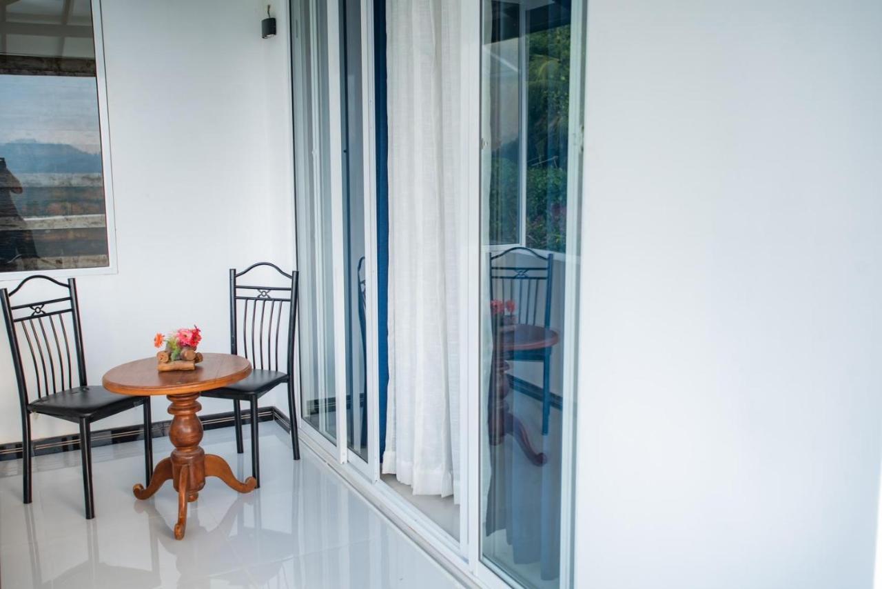 Sky Edge Homestay Kandy Luaran gambar