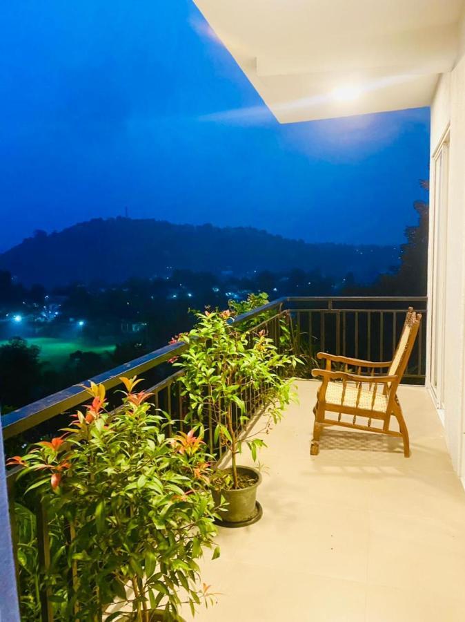 Sky Edge Homestay Kandy Luaran gambar